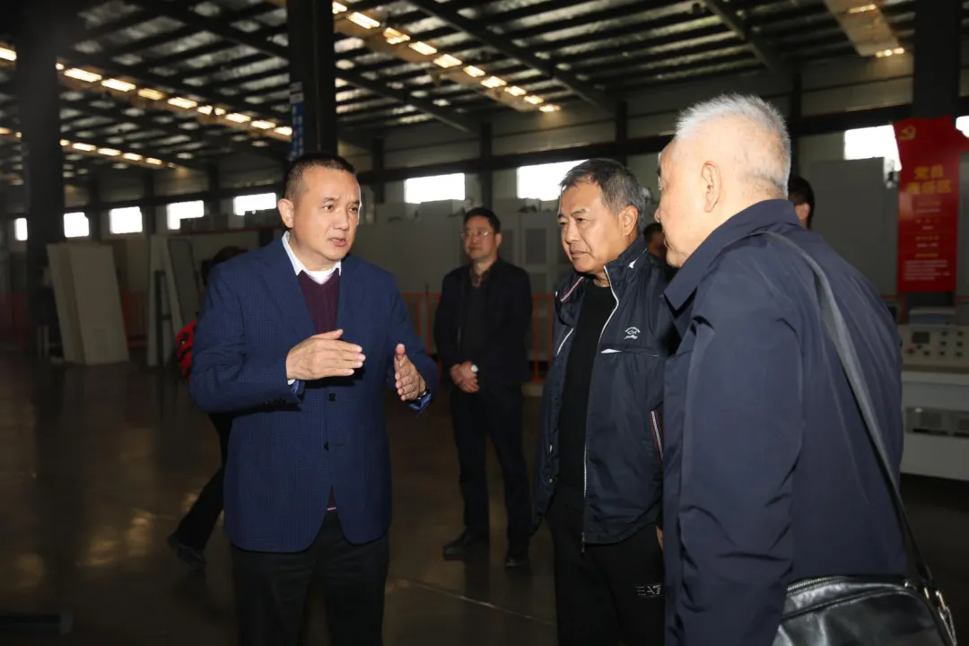 看見未來，才有未來?——中國服務(wù)型制造產(chǎn)業(yè)聯(lián)盟專家印建安一行赴大禹電氣考察指導(dǎo)